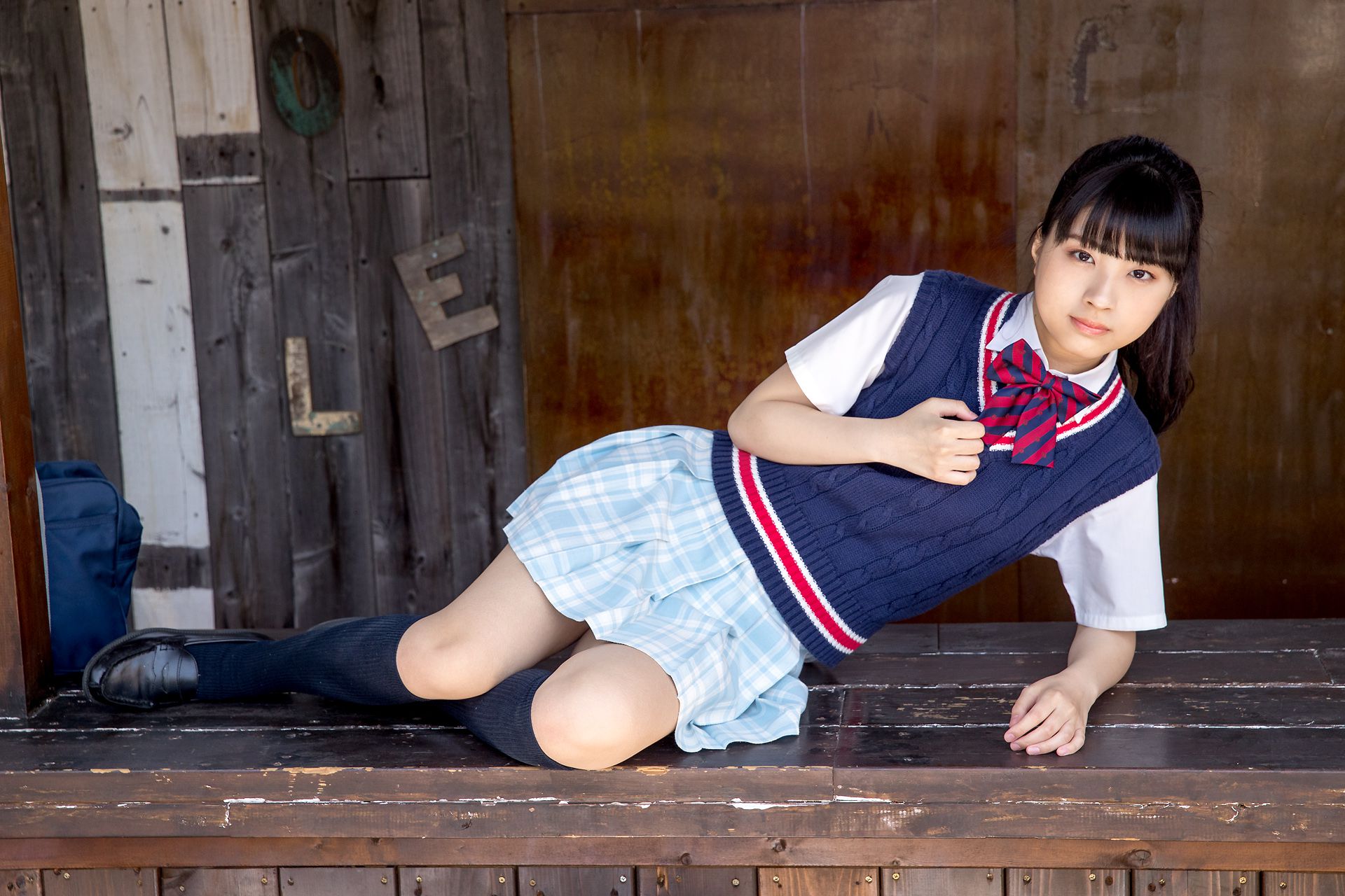 [Minisuka.tv]校服萝莉控阳光:池田なぎさ超高清私房照片免费在线(46P)