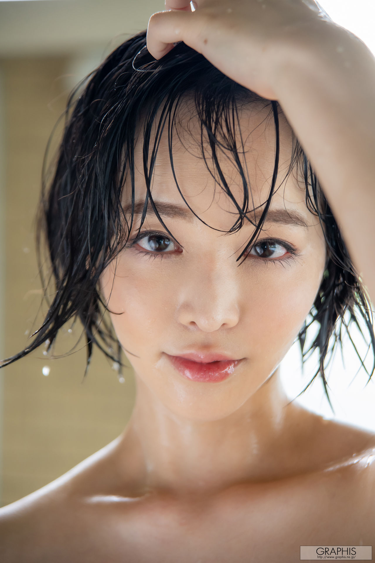 [Graphis]短发日本少妇顶级少妇:三宫椿(三宮つばき)超高清私房照片免费在线(47P)