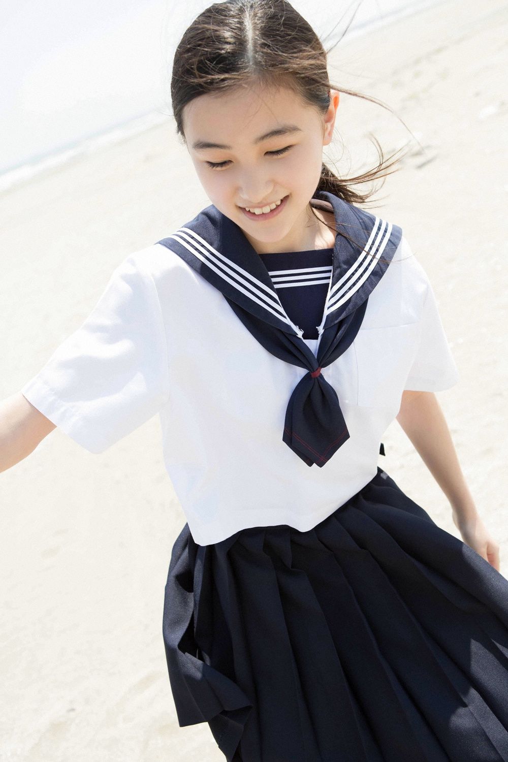 [YS Web]校服水手服萝莉控美少女:山口麻友(山口まゆ)无水印写真大图收藏合集(69P)