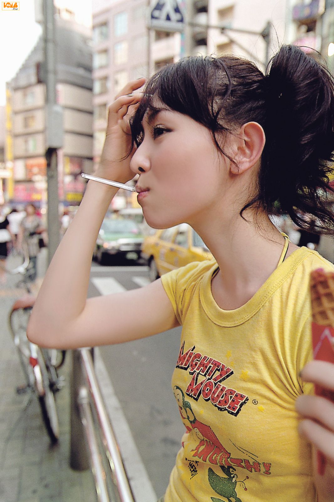 [Bomb.TV]性感美女女神居家美女清纯少女:秋山莉奈超高清私房照片免费在线(50P)