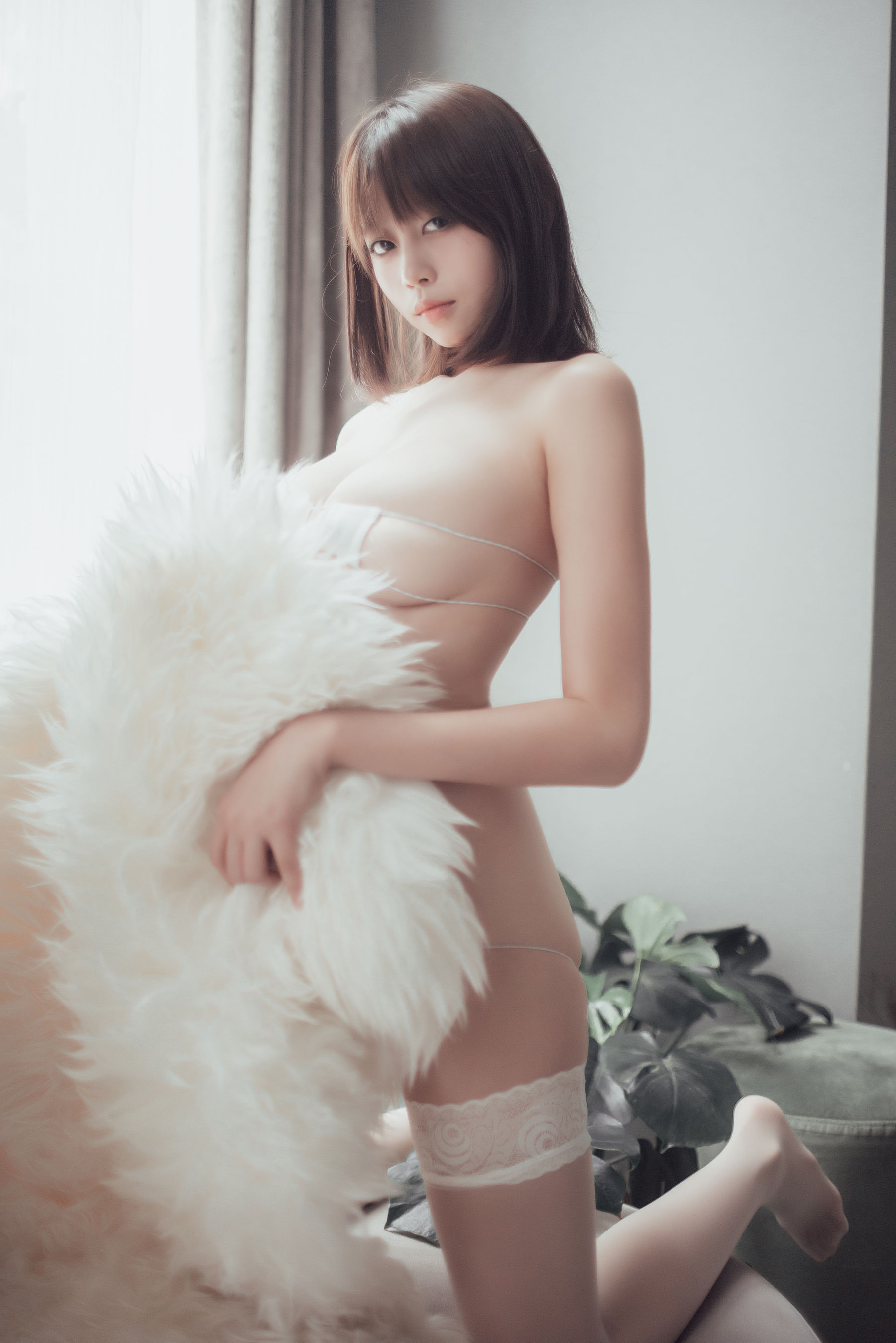 [网络美女]美乳性感少女情趣毛衣:奈汐酱(奈汐酱nice)无水印写真大图收藏合集(32P)