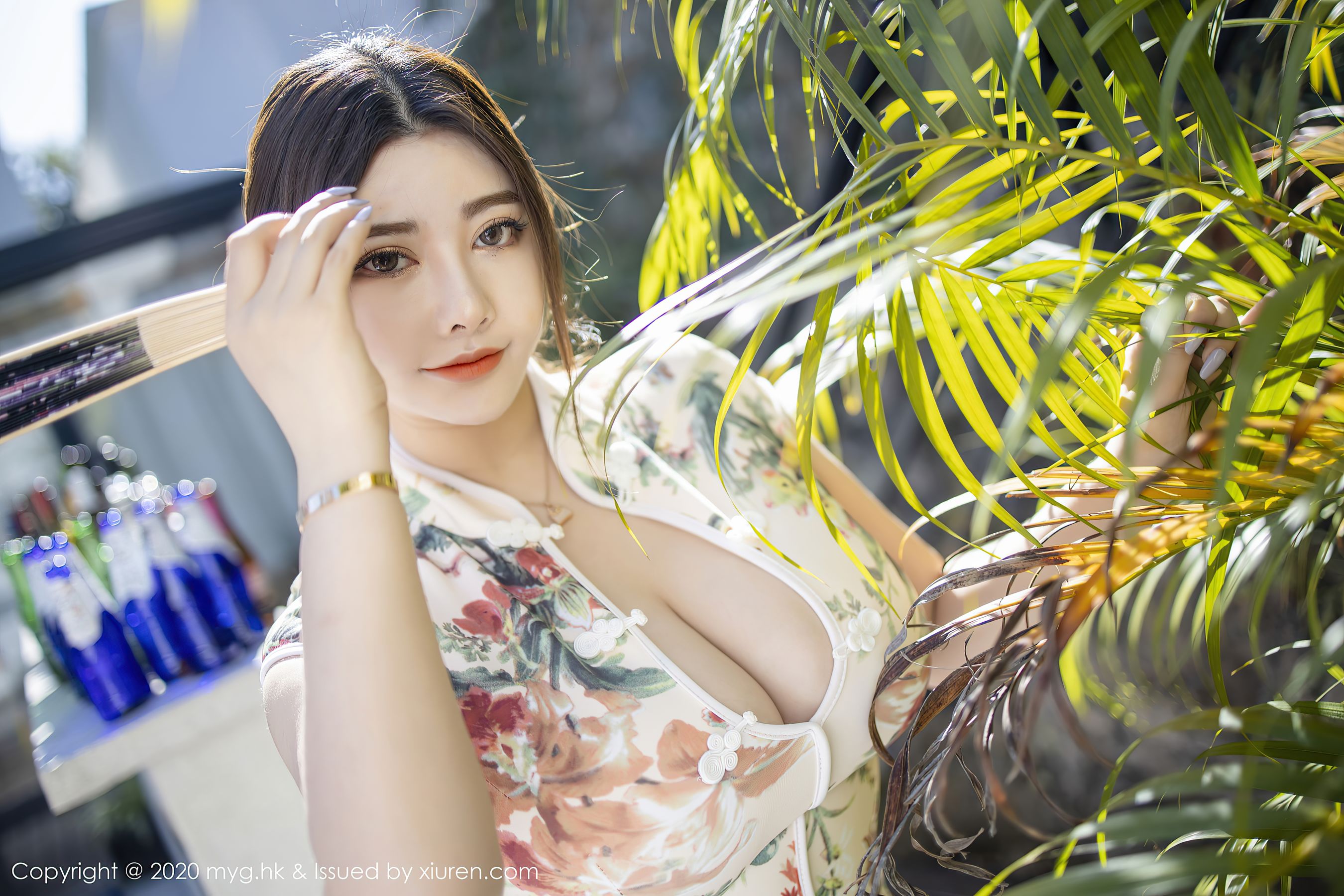 [美媛馆]旗袍巨乳黑丝诱惑:软软子(软软Roro,软而)无水印写真大图收藏合集(52P)