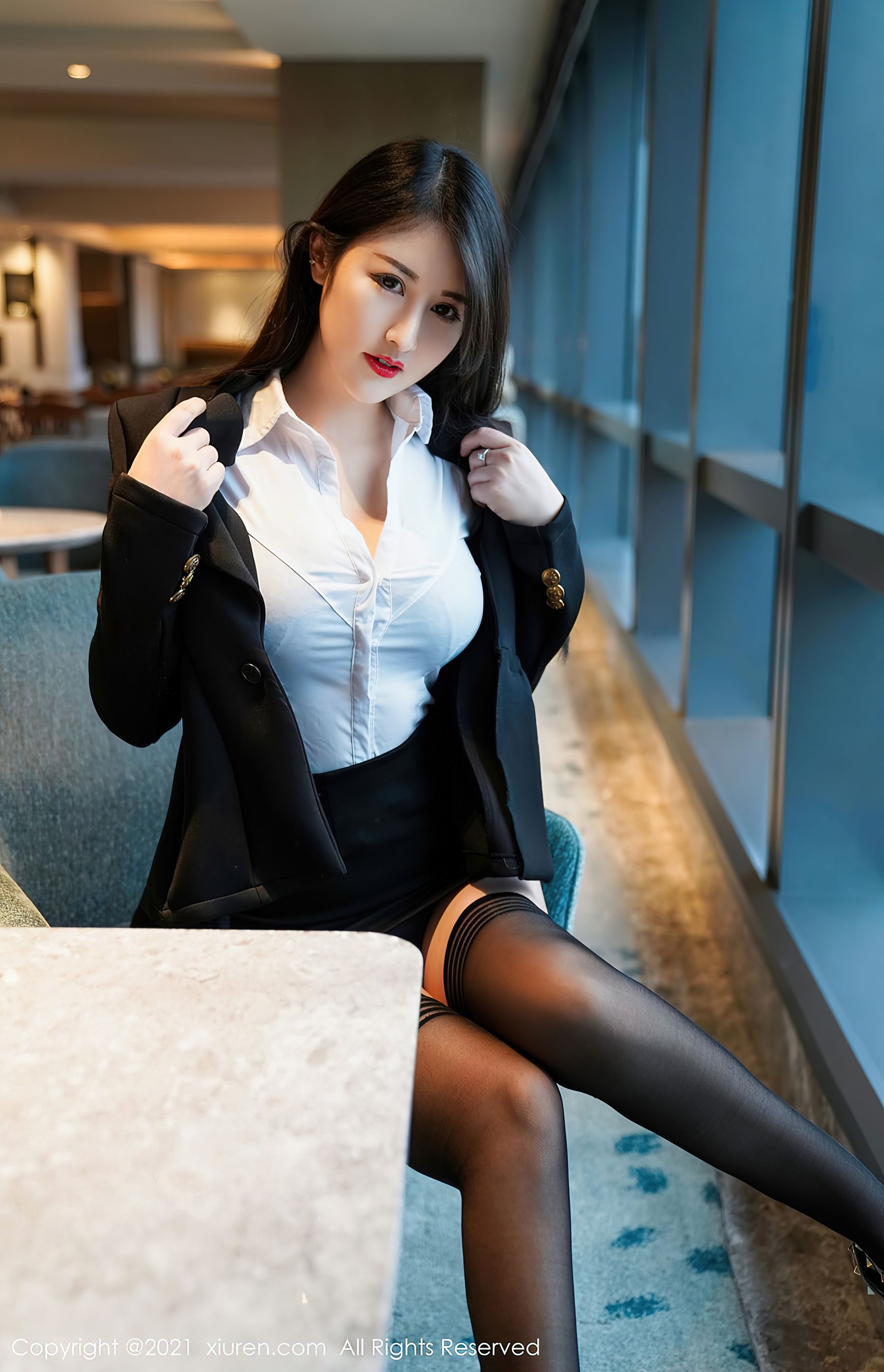 [秀人网]OL美女爆乳黑丝制服:诗诗kiki(嫩模诗诗kiki)无水印写真大图收藏合集(48P)