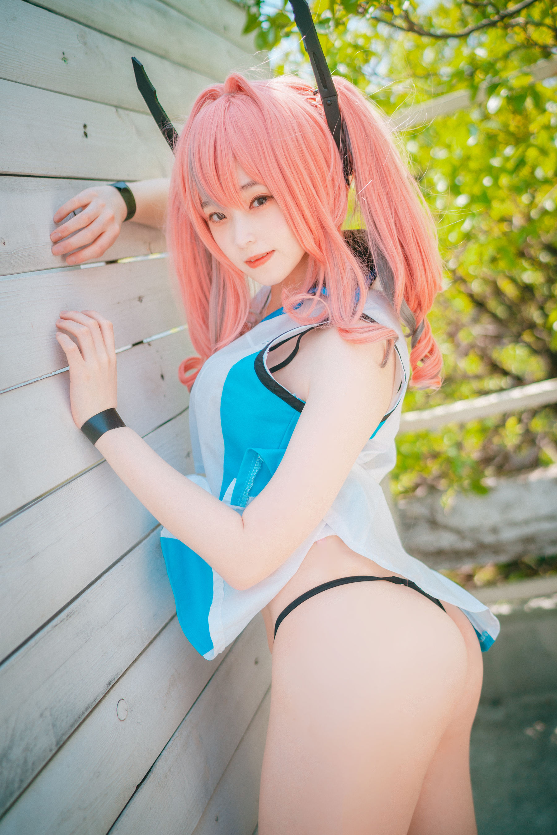 [网络美女]COSPLAY:BamBi(밤비)无水印写真大图收藏合集(33P)